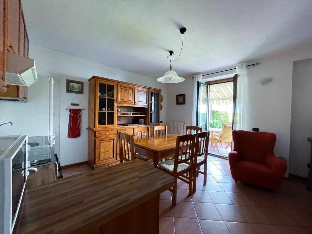 La Gioiosa Apartment With Garden Terrace Civenna Kültér fotó