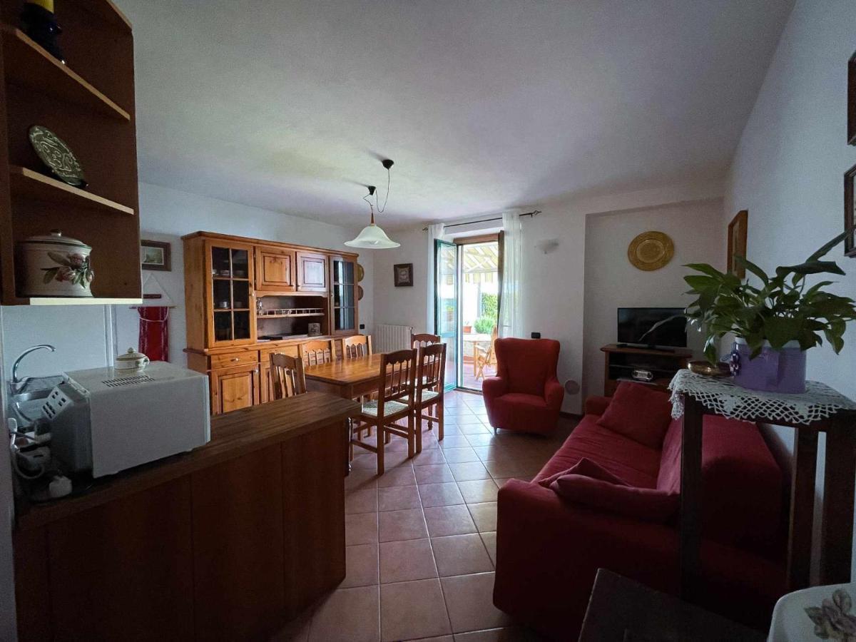 La Gioiosa Apartment With Garden Terrace Civenna Kültér fotó